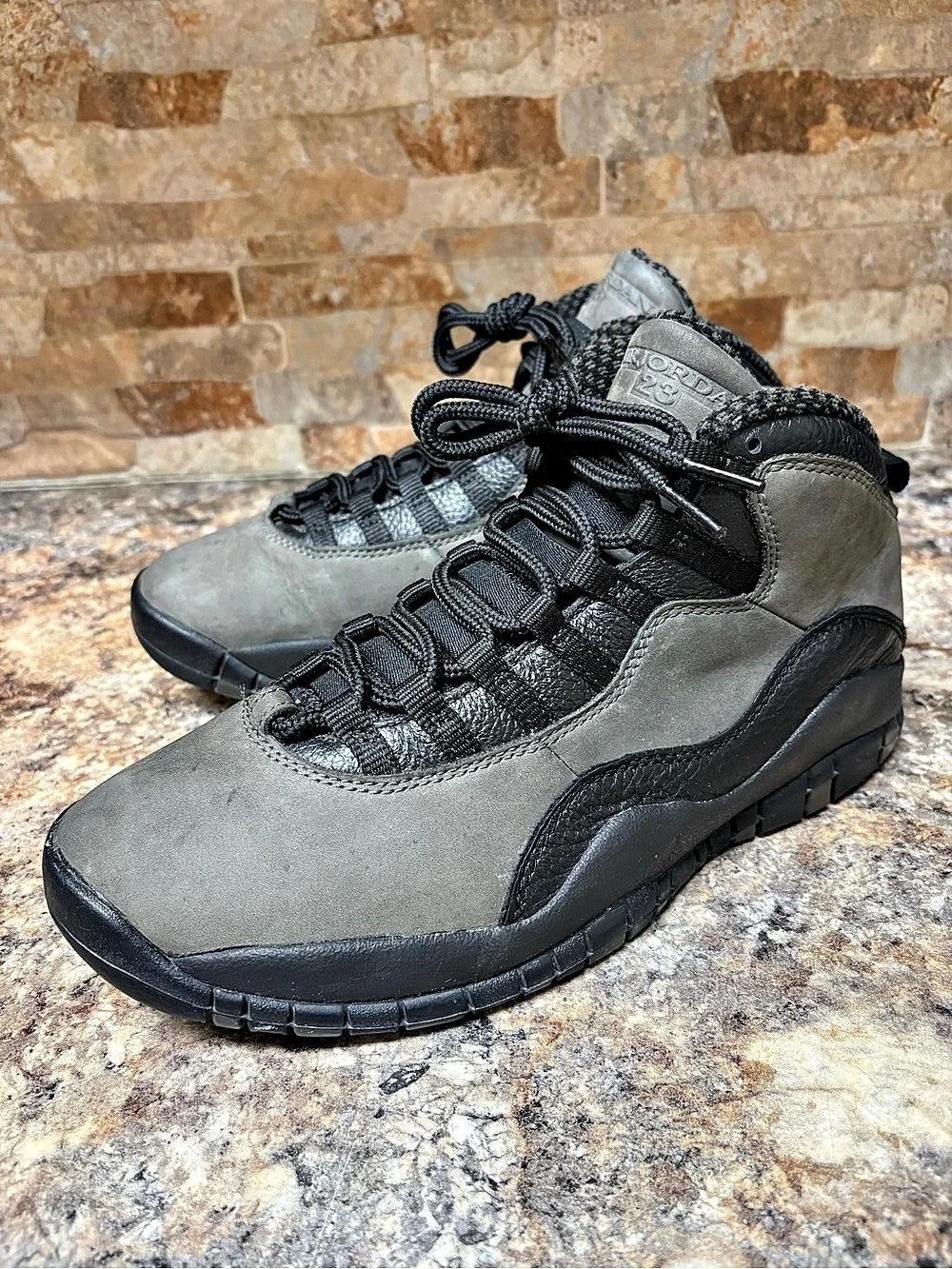 Air Jordan Retro 10 Shadow 310805-002 2018 Size 8